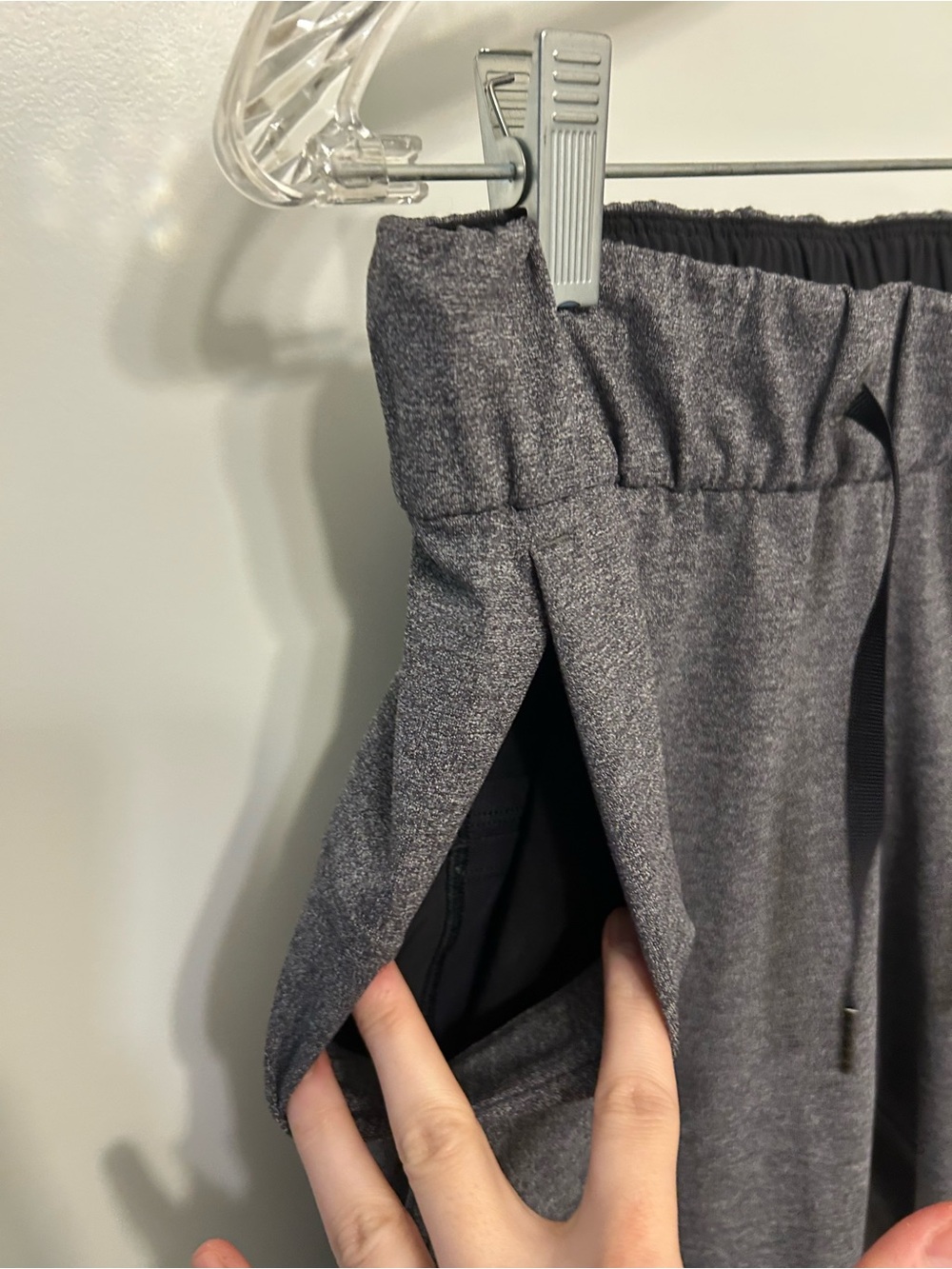 Lululemon On The Fly Pants in Heathered Black Gray - Picture 7 of 13